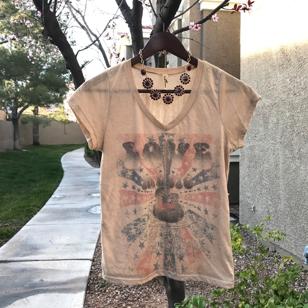 ❌DONATED❌ "Love Music" Vintage Tee